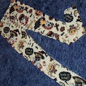 TWO LEFT FEET Halloween leggings